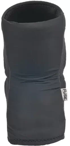 Fuse Alpha Knæsleeve -Professionel butik med rulleskøjteudstyr fuse alpha kneesleeve pads qi